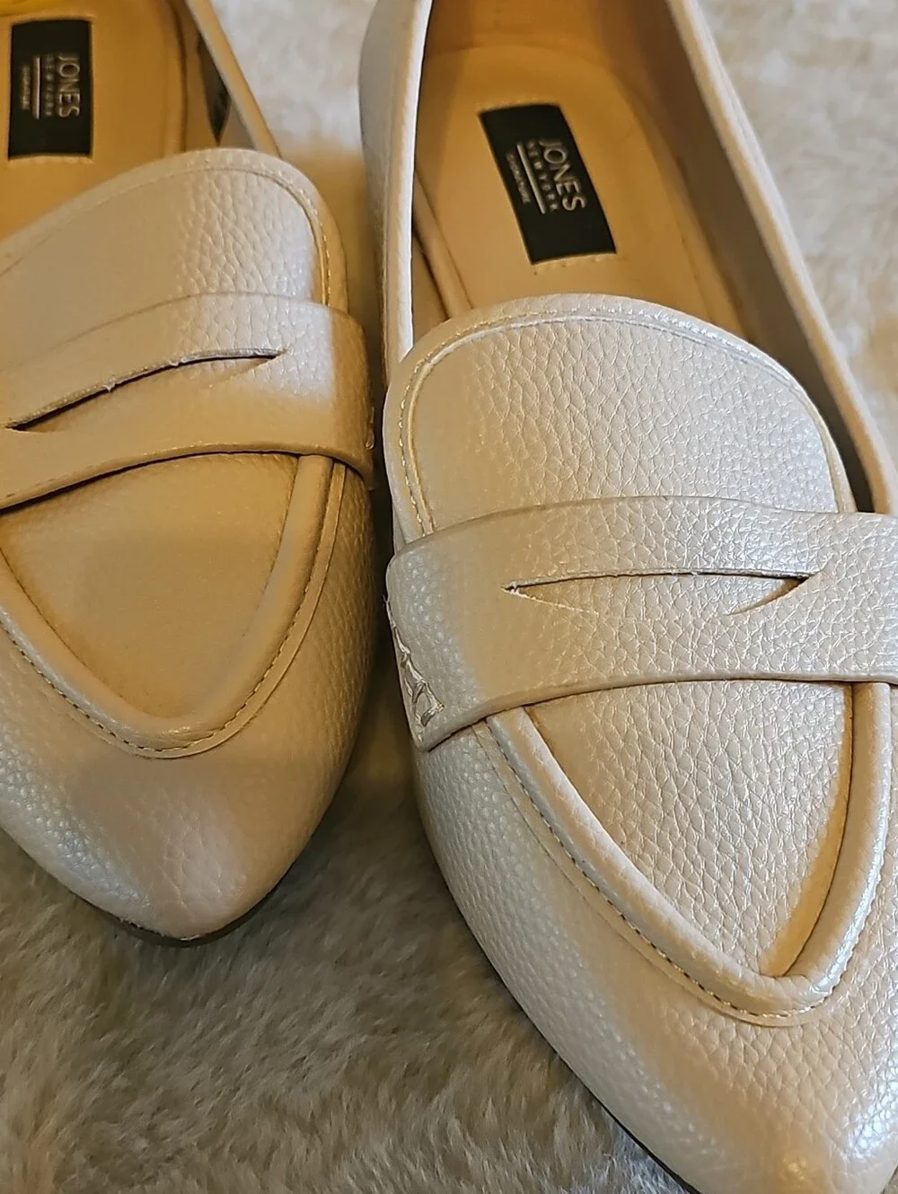 Jones New York Cream Pebble-Textured Loafer Flats